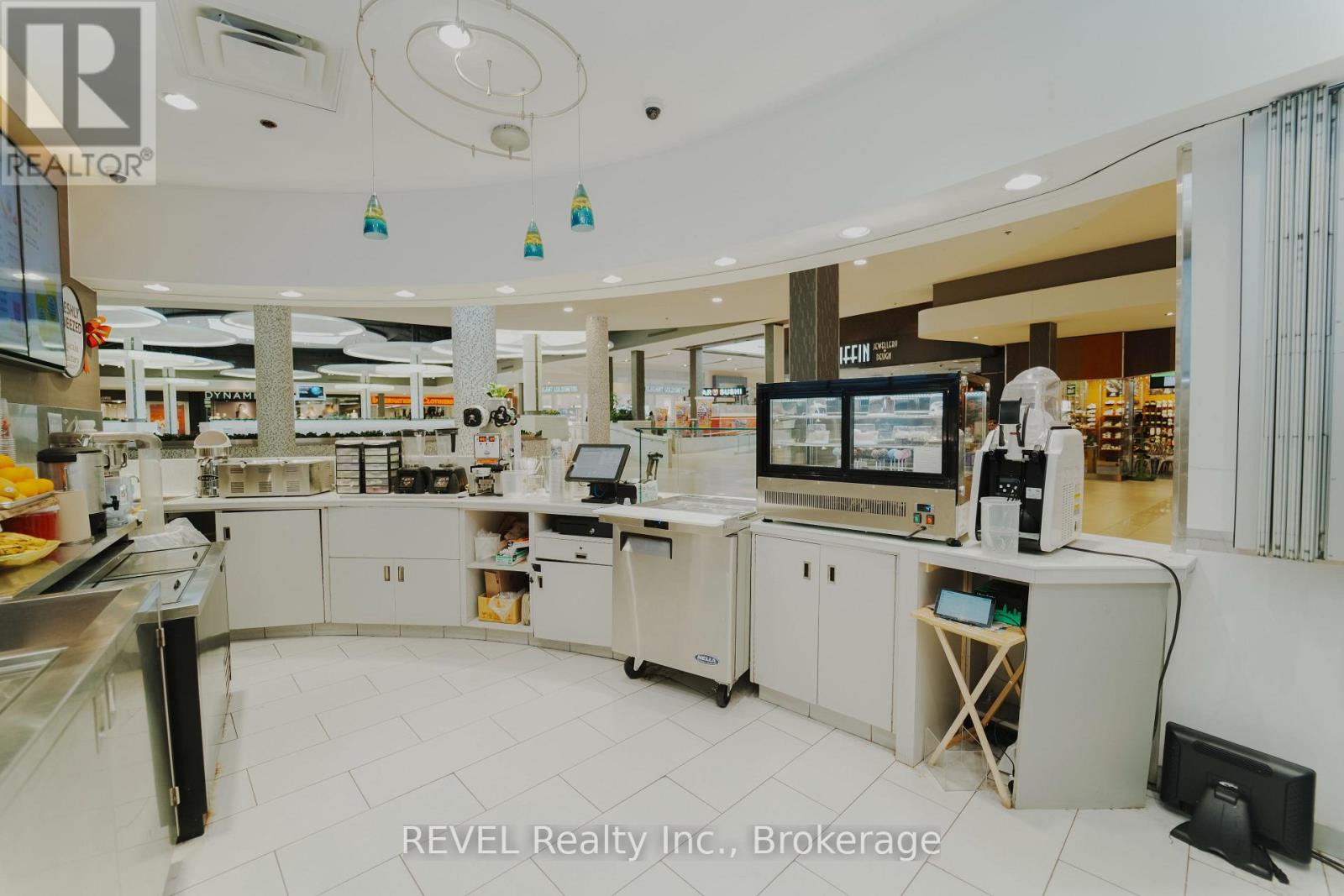 Fc10 - 221 Glendale Avenue, St. Catharines, Ontario  L2T 2K9 - Photo 2 - X12726576