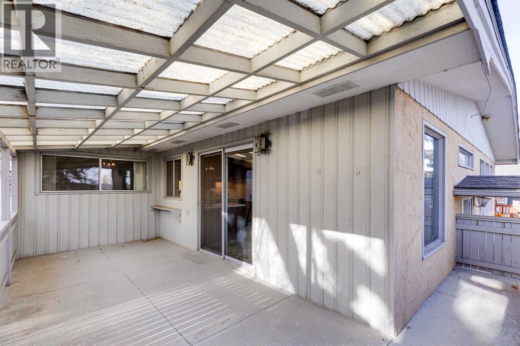 732 Hunts Crescent Nw, Calgary, Alberta  T2K 4H9 - Photo 7 - A2280789