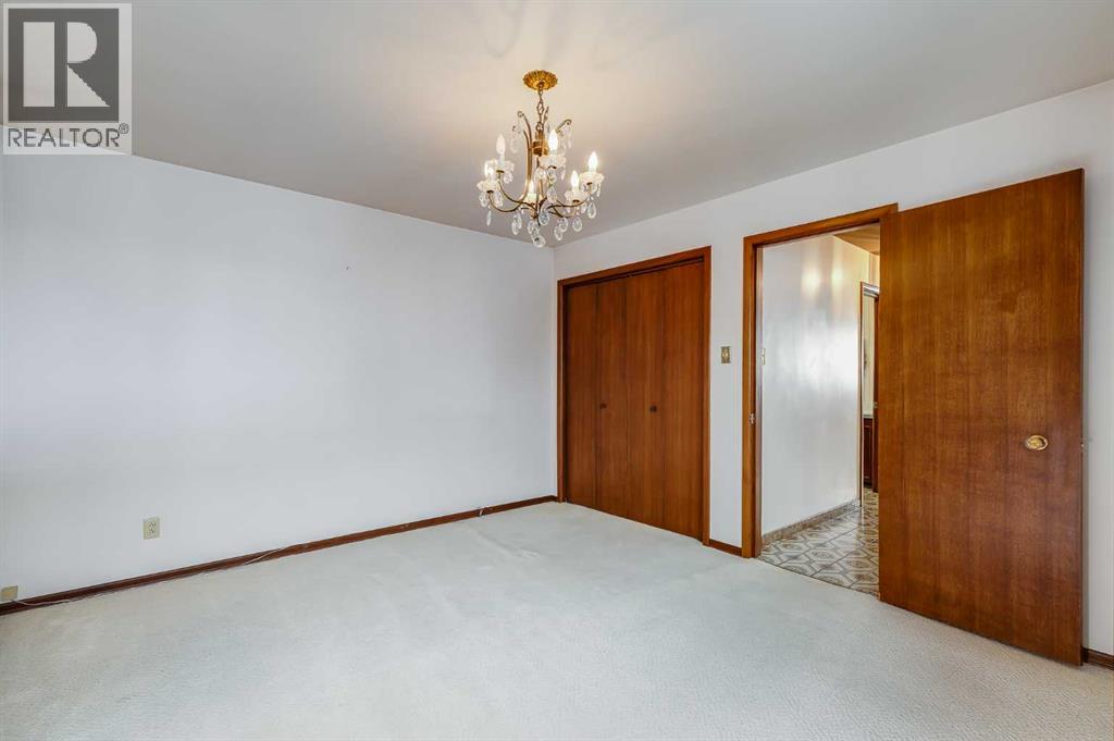 732 Hunts Crescent Nw, Calgary, Alberta  T2K 4H9 - Photo 19 - A2280789