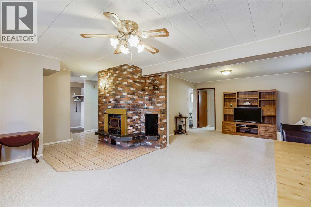 732 Hunts Crescent Nw, Calgary, Alberta  T2K 4H9 - Photo 29 - A2280789