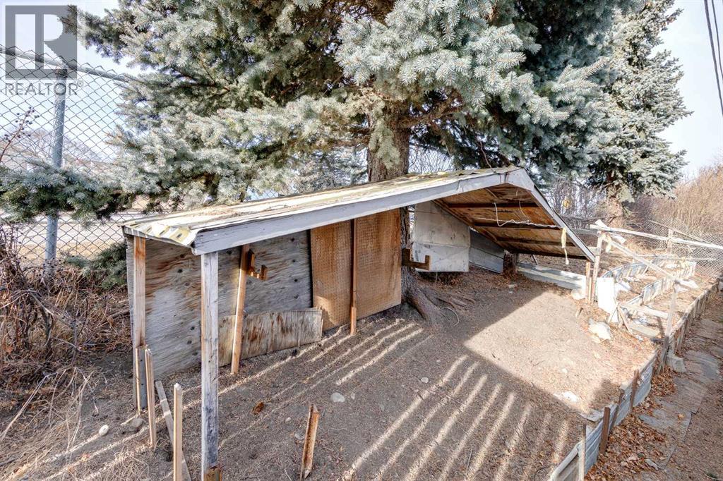 732 Hunts Crescent Nw, Calgary, Alberta  T2K 4H9 - Photo 39 - A2280789