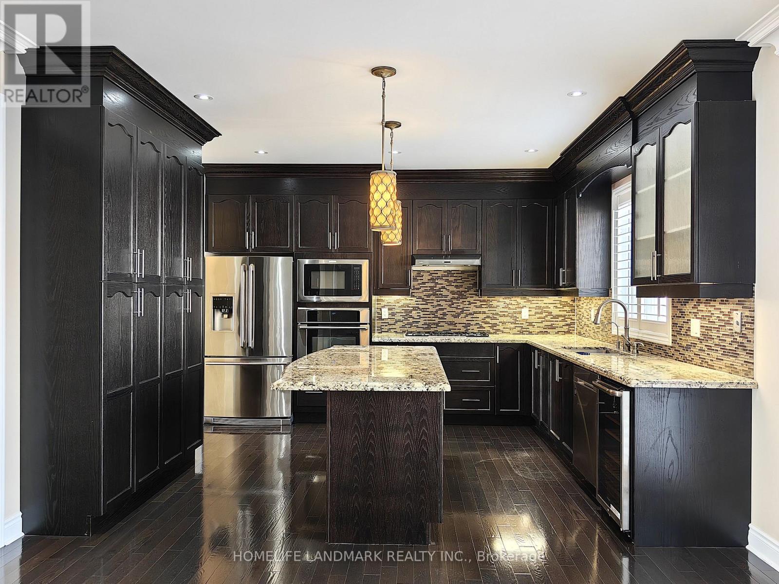 991 Sherman Brock Circle, Newmarket, Ontario  L3X 0B8 - Photo 15 - N12726586