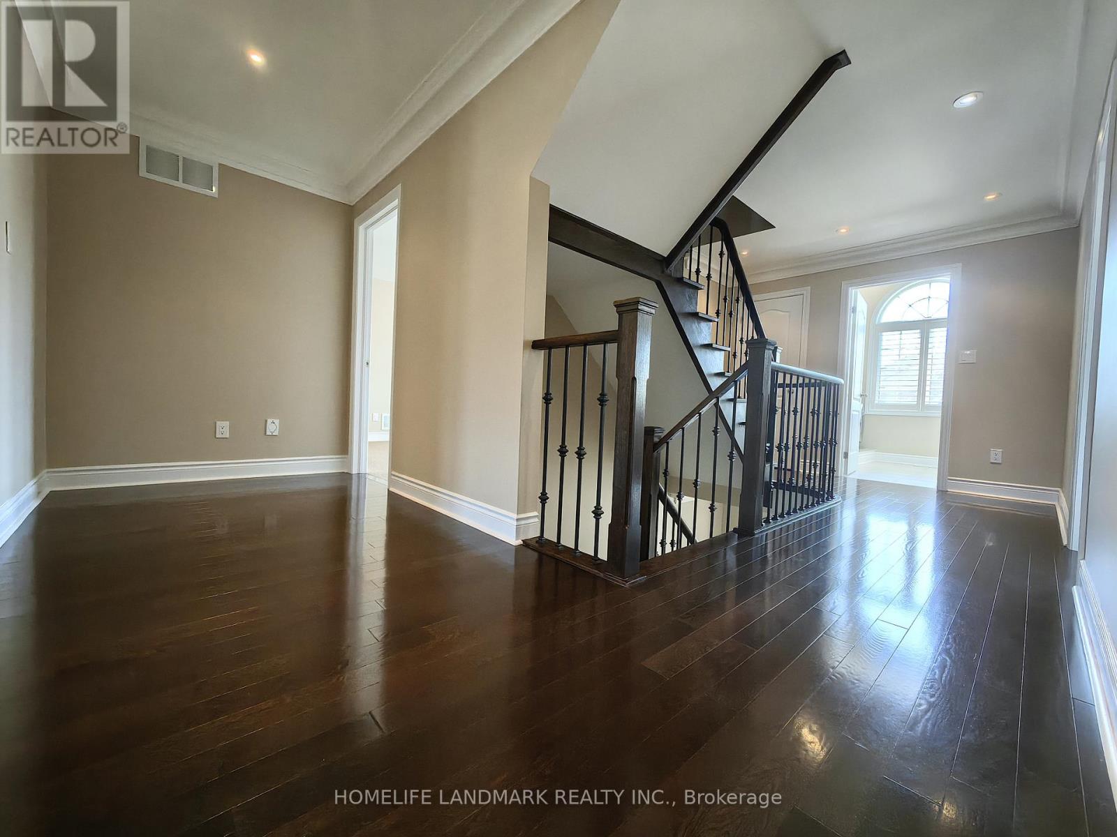 991 Sherman Brock Circle, Newmarket, Ontario  L3X 0B8 - Photo 22 - N12726586