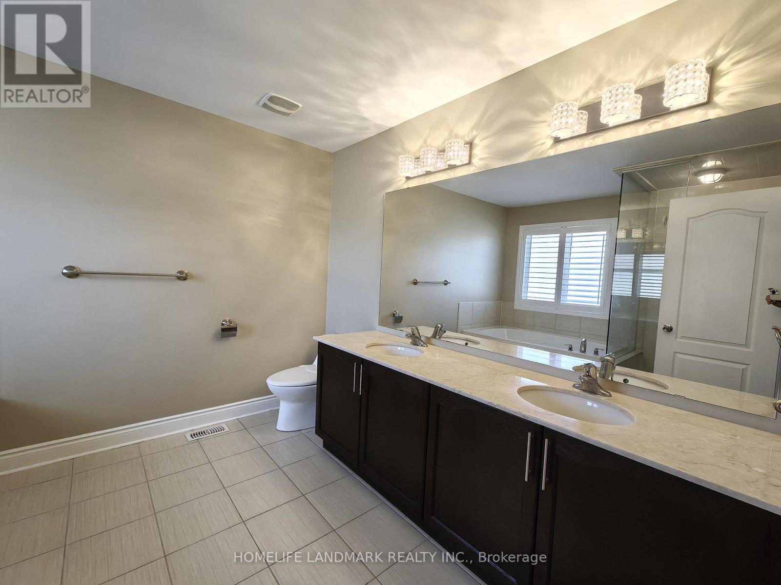 991 Sherman Brock Circle, Newmarket, Ontario  L3X 0B8 - Photo 26 - N12726586