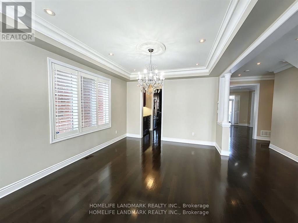 991 Sherman Brock Circle, Newmarket, Ontario  L3X 0B8 - Photo 3 - N12726586