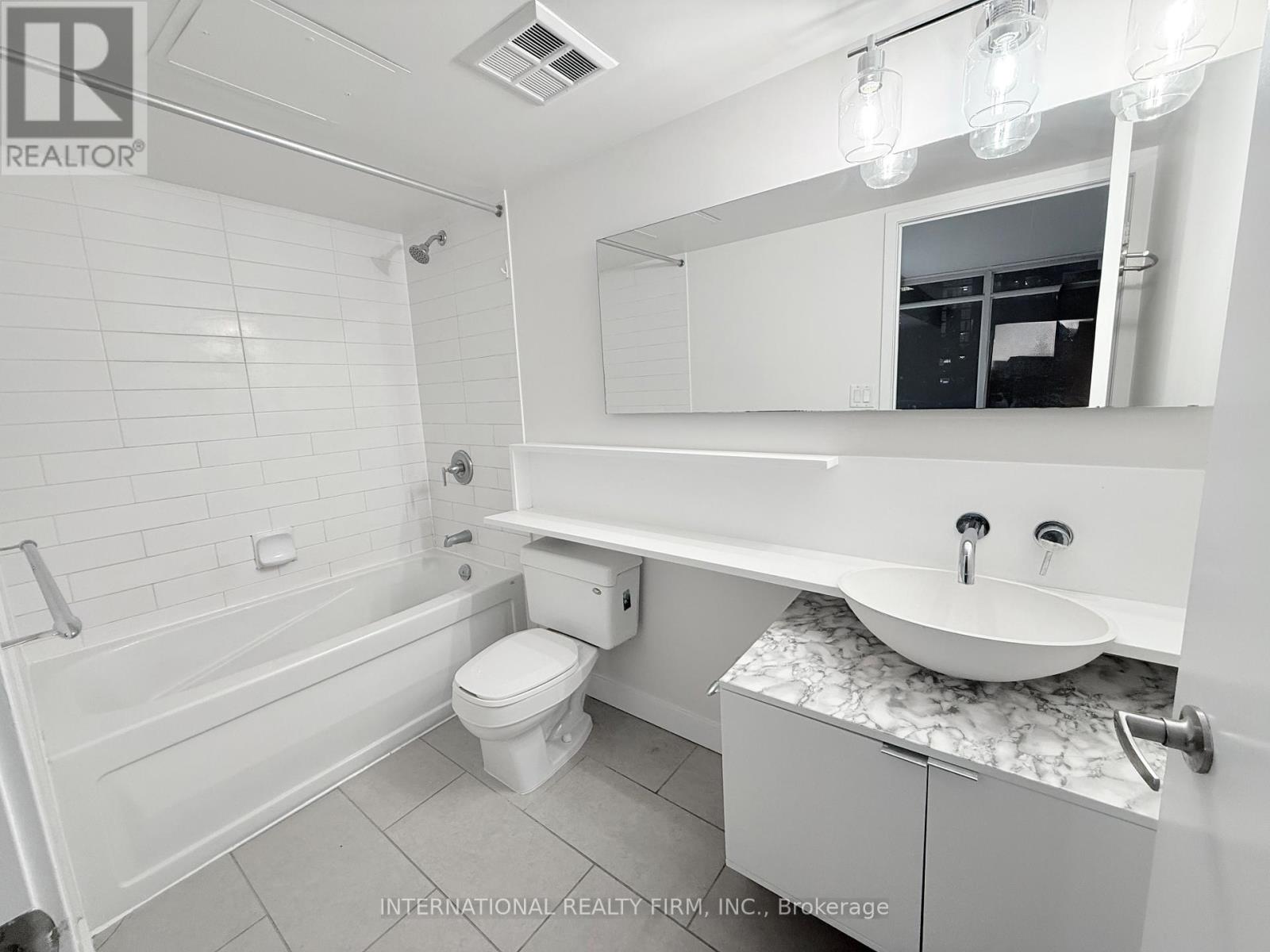 3006 - 15 Fort York Boulevard, Toronto, Ontario  M5V 3Y4 - Photo 12 - C12685330