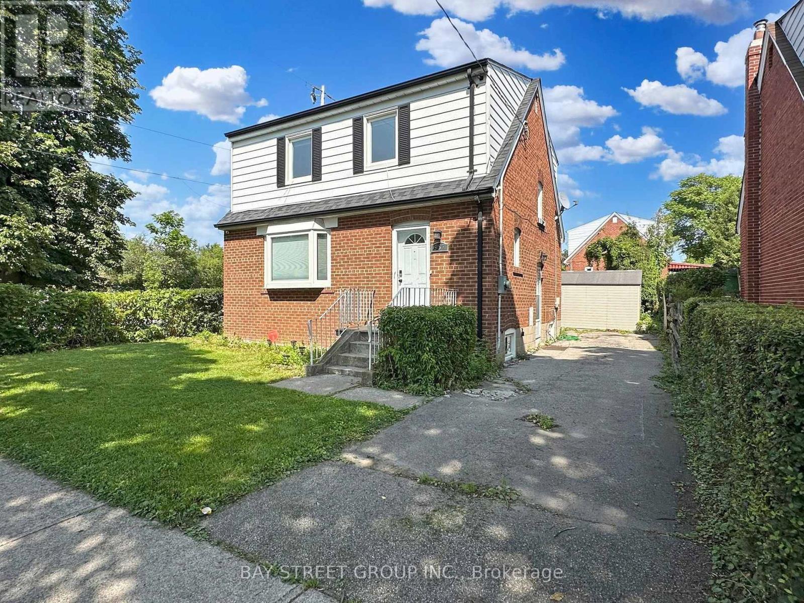 657 Pharmacy Avenue, Toronto, Ontario  M1L 3H6 - Photo 3 - E12701760