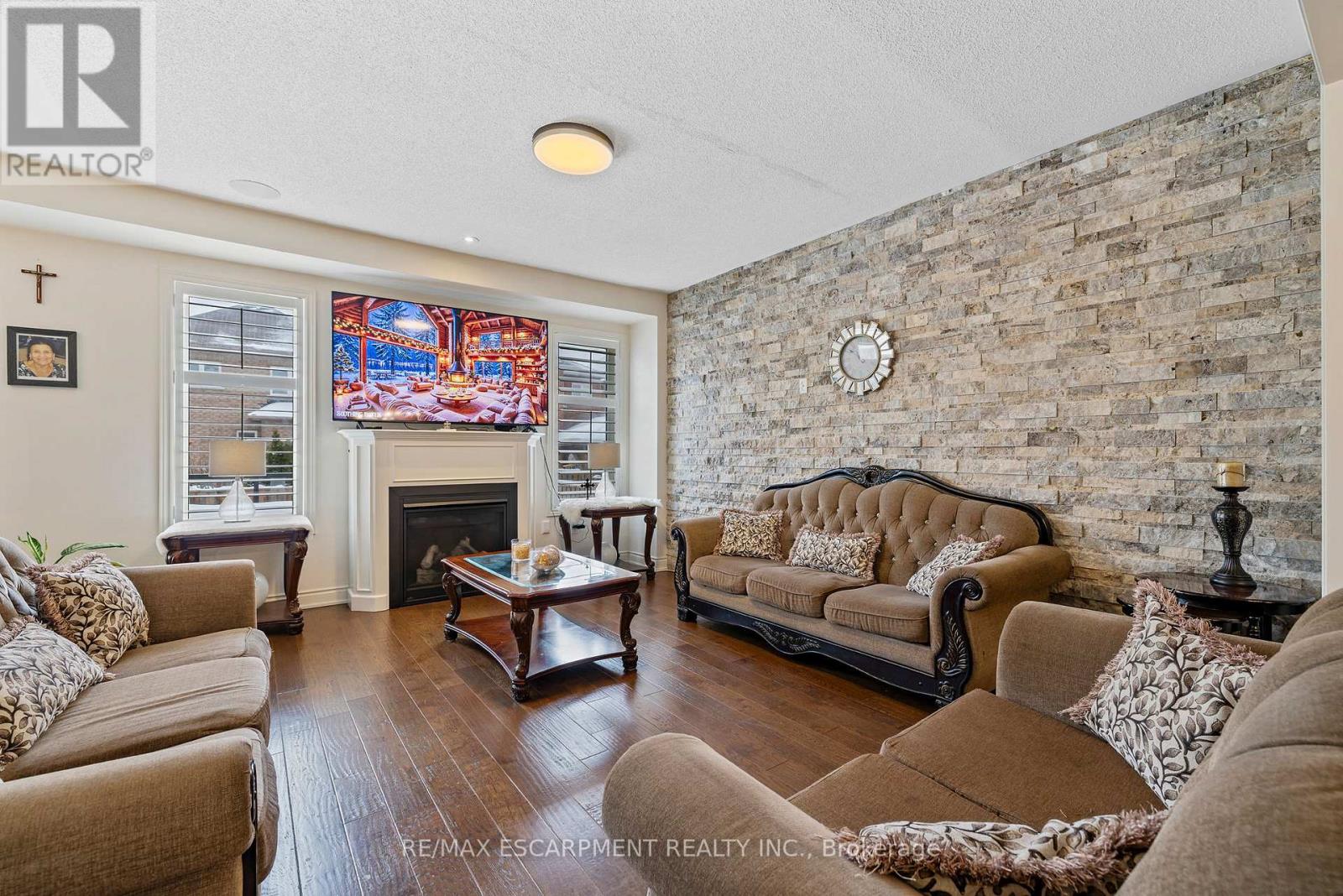 114 Chaumont Drive, Hamilton, Ontario  L9B 0K4 - Photo 14 - X12726566