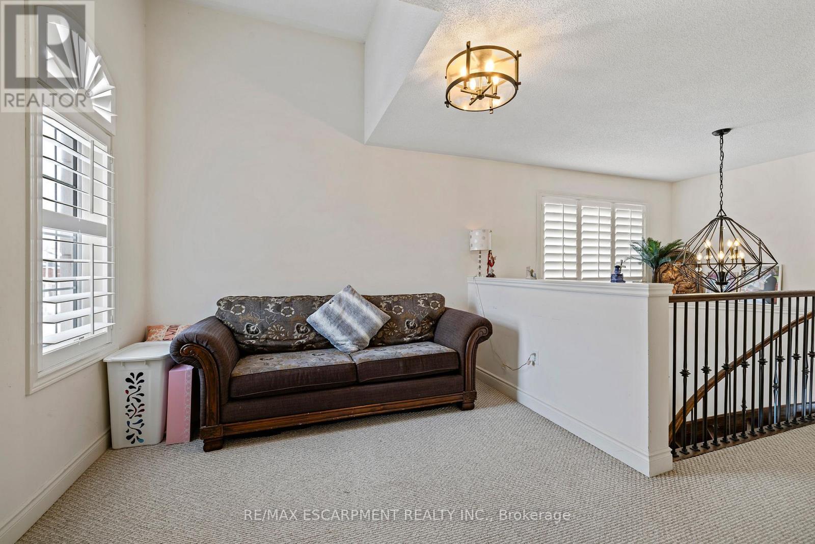 114 Chaumont Drive, Hamilton, Ontario  L9B 0K4 - Photo 22 - X12726566