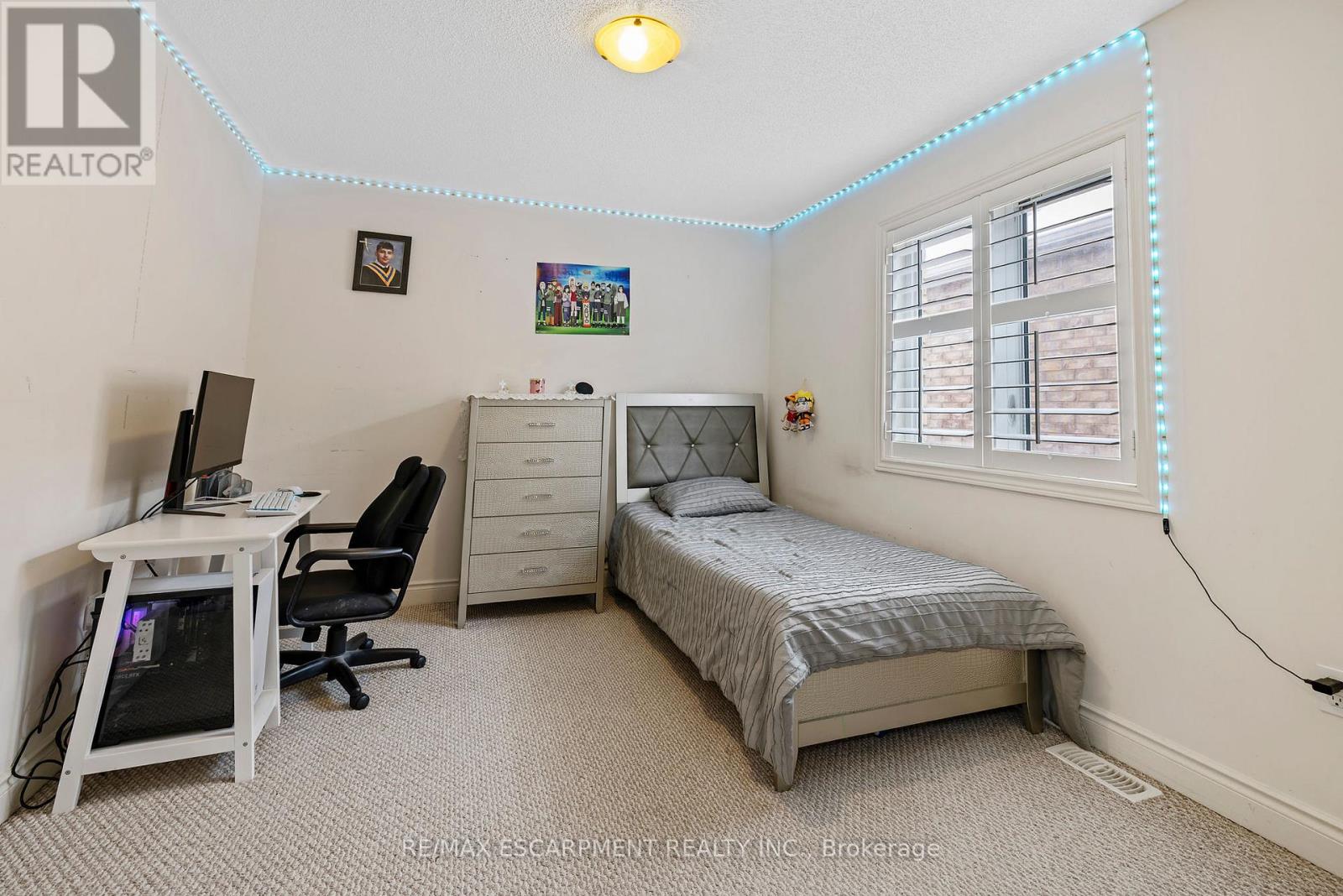 114 Chaumont Drive, Hamilton, Ontario  L9B 0K4 - Photo 28 - X12726566