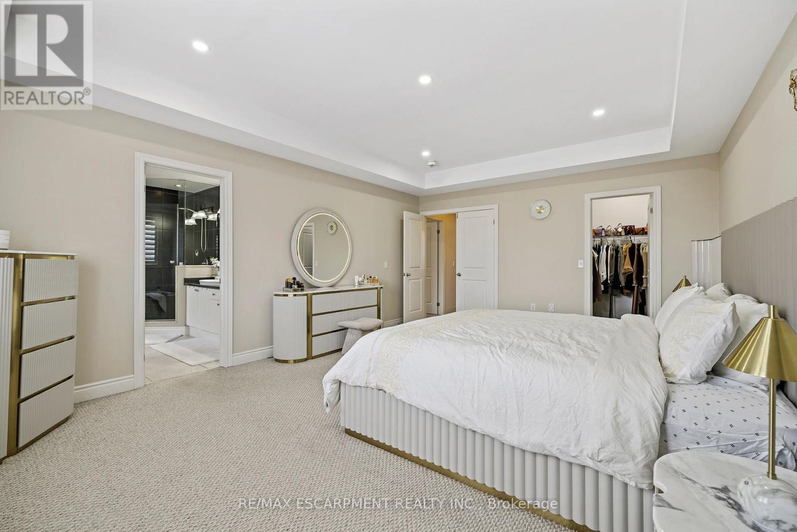 114 Chaumont Drive, Hamilton, Ontario  L9B 0K4 - Photo 30 - X12726566