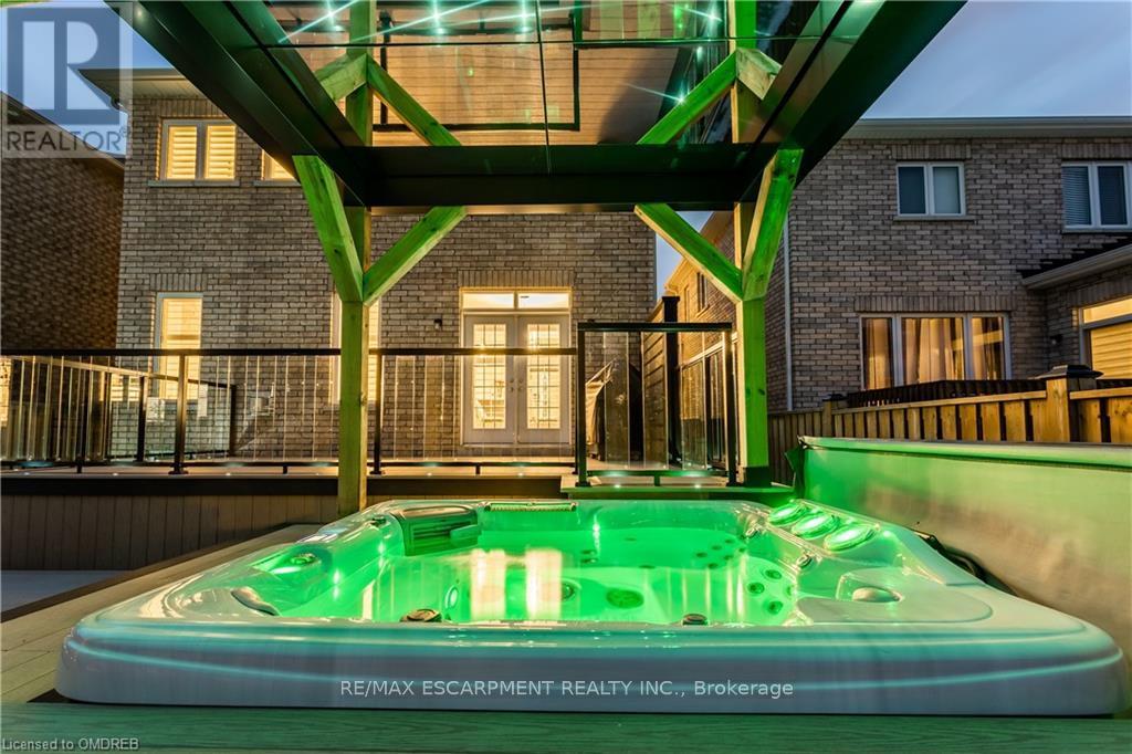 114 Chaumont Drive, Hamilton, Ontario  L9B 0K4 - Photo 43 - X12726566