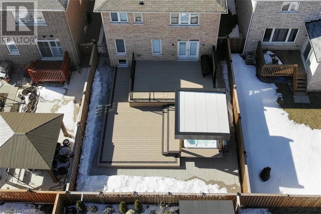 114 Chaumont Drive, Hamilton, Ontario  L9B 0K4 - Photo 49 - X12726566