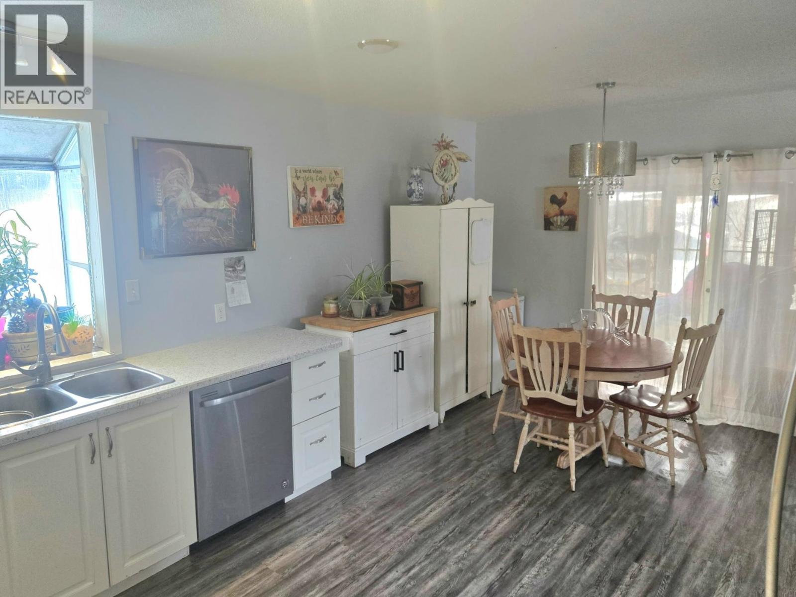 6210 Robin Road, Horse Lake, British Columbia  V0K 2E3 - Photo 7 - R3082464