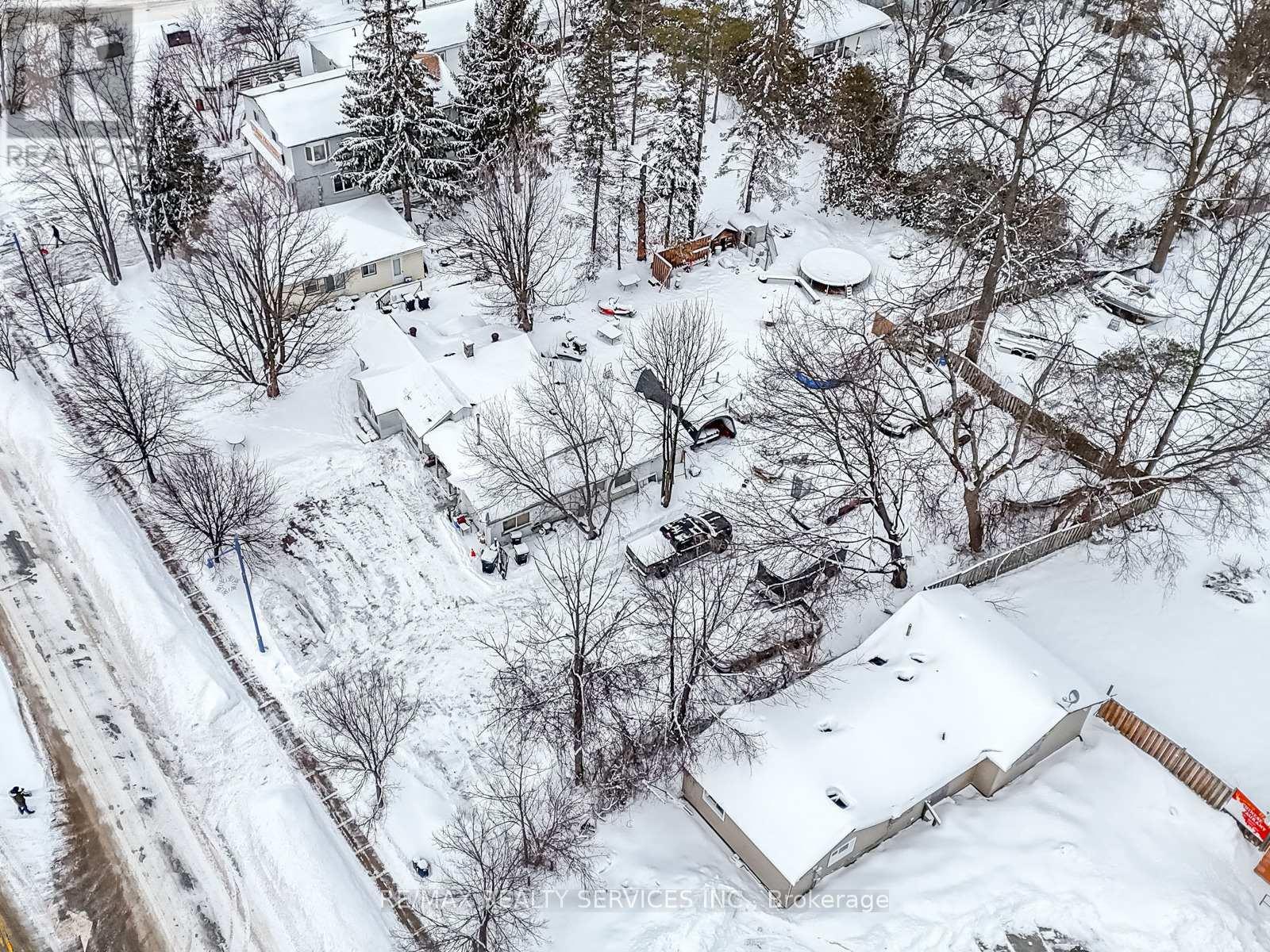 908 Innisfil Beach Road, Innisfil, Ontario  L9S 2C2 - Photo 10 - N12708074