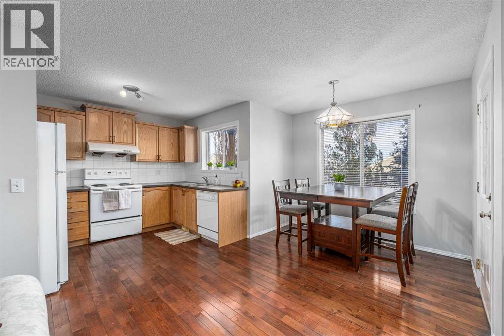 69 Royal Elm Mews, Calgary, Alberta  T3G 5P6 - Photo 9 - A2237552