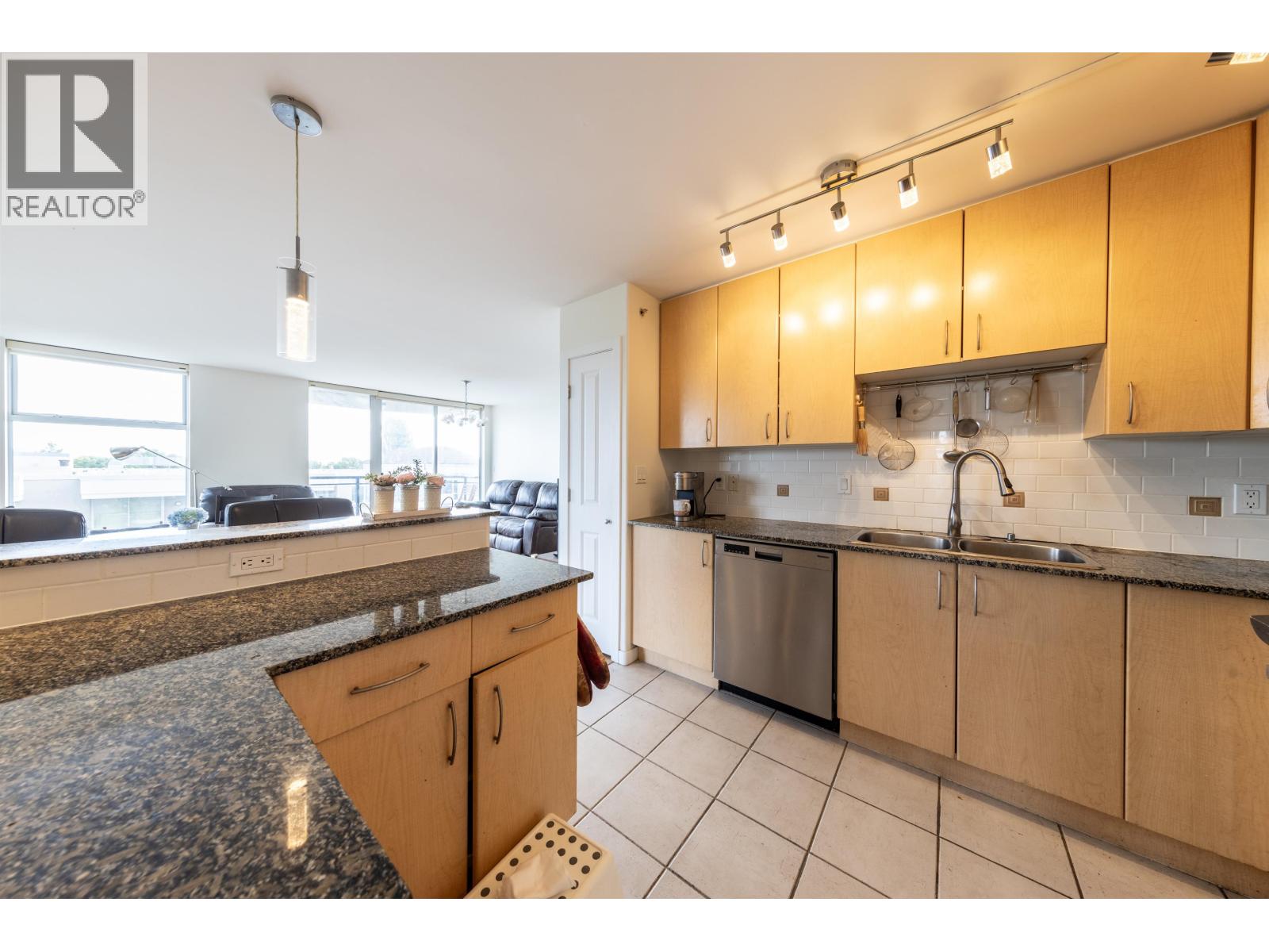 702 8460 Granville Avenue, Richmond, British Columbia  V6Y 4E7 - Photo 5 - R3082551