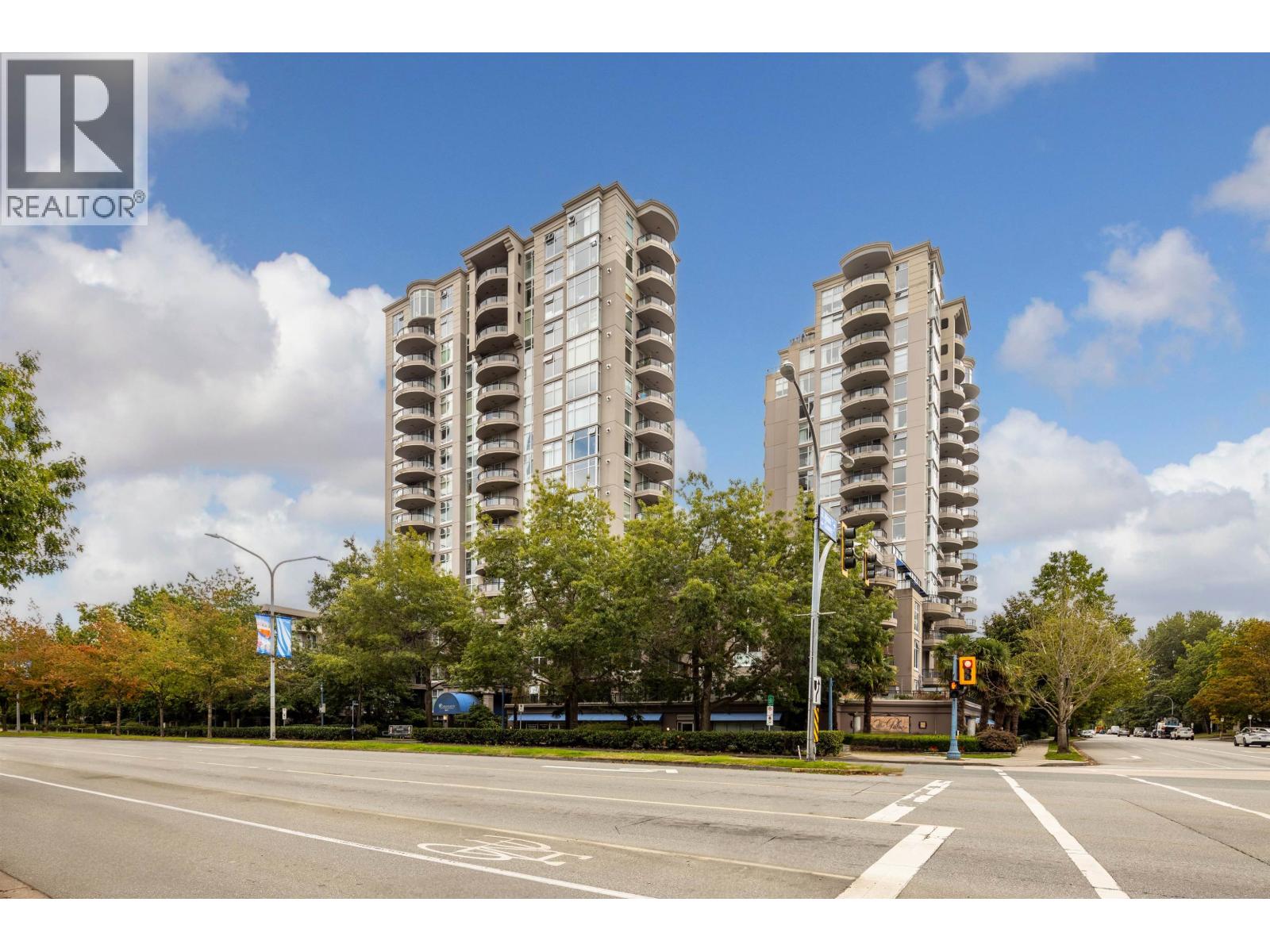 702 8460 Granville Avenue, Richmond, British Columbia  V6Y 4E7 - Photo 1 - R3082551