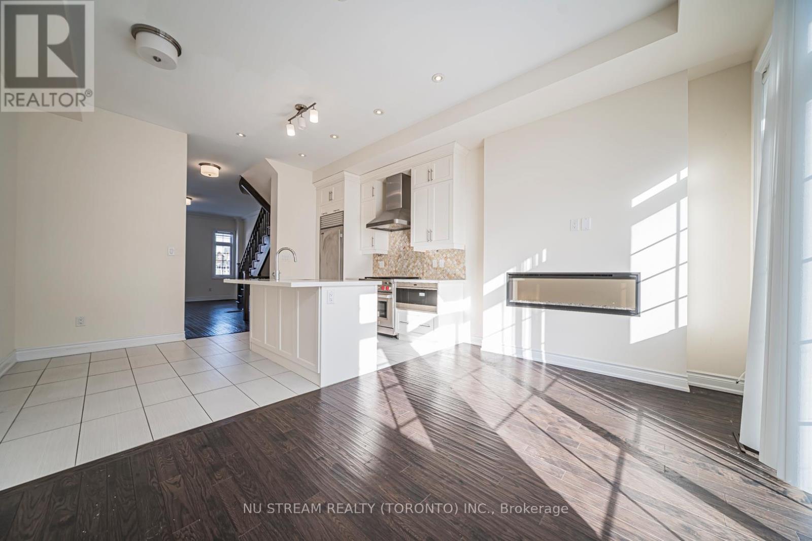 47 New Yorkton Avenue, Markham, Ontario  L6C 0Y5 - Photo 11 - N12726592