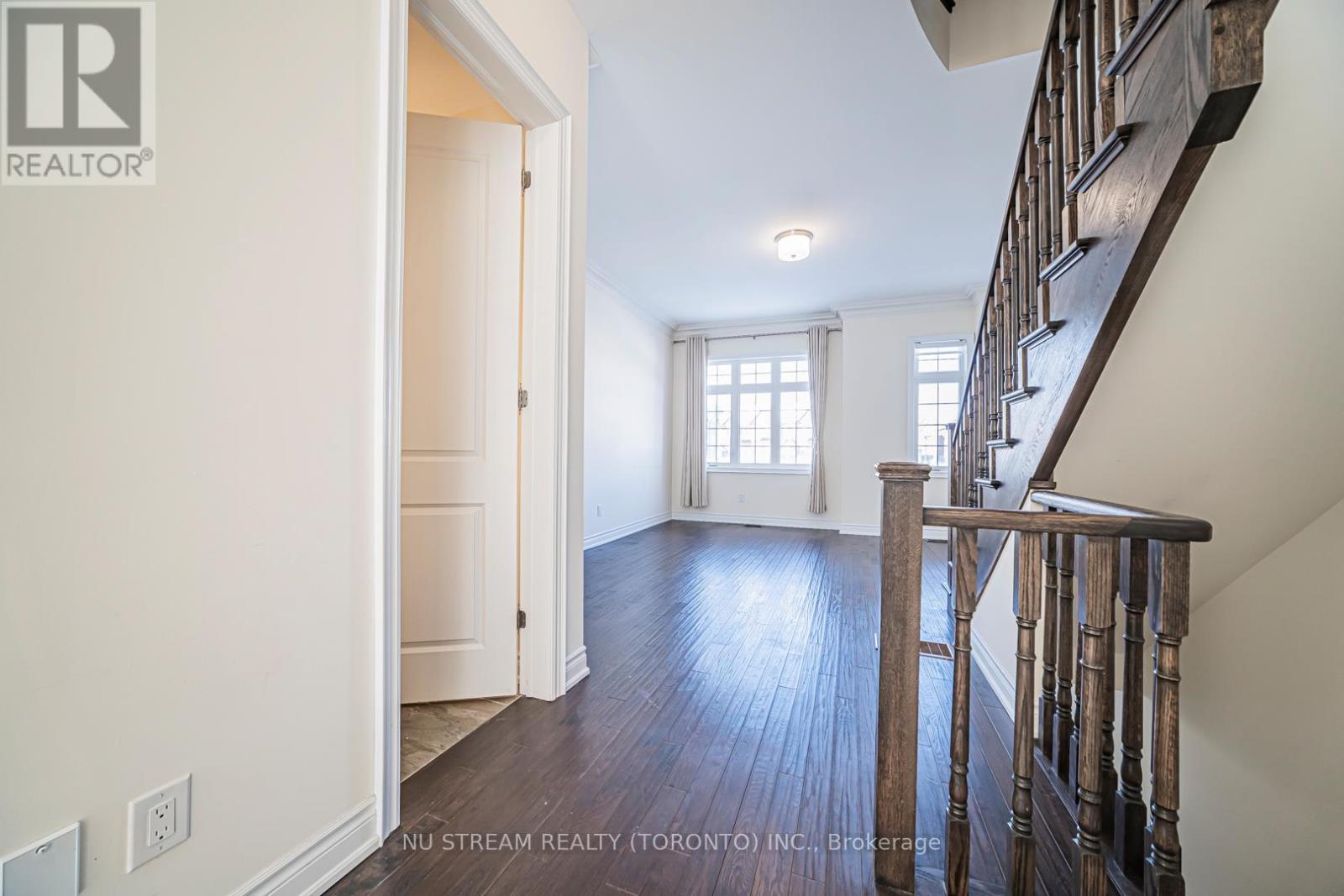 47 New Yorkton Avenue, Markham, Ontario  L6C 0Y5 - Photo 12 - N12726592