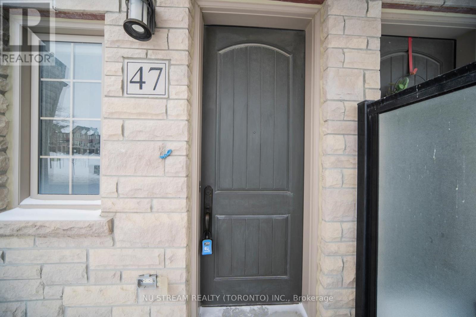 47 New Yorkton Avenue, Markham, Ontario  L6C 0Y5 - Photo 2 - N12726592
