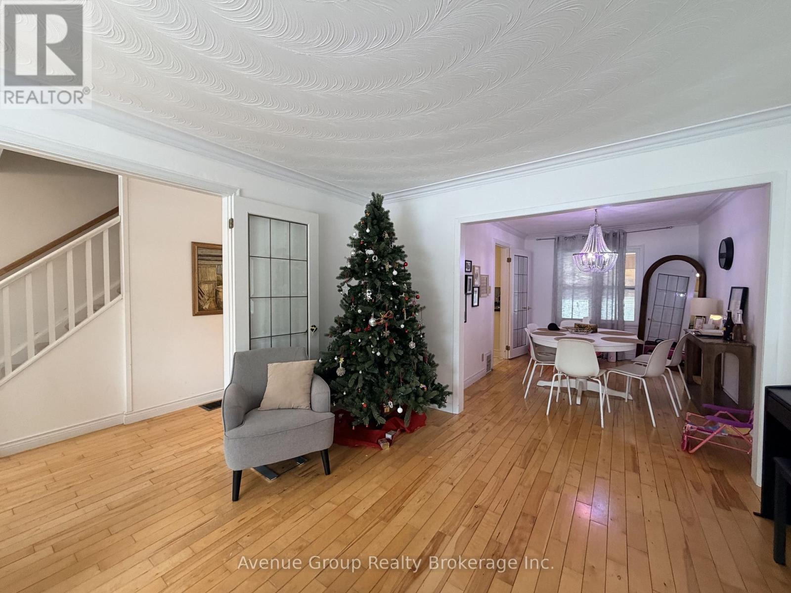 Upper - 106 Morgan Avenue, Markham, Ontario  L3T 1R7 - Photo 4 - N12726600