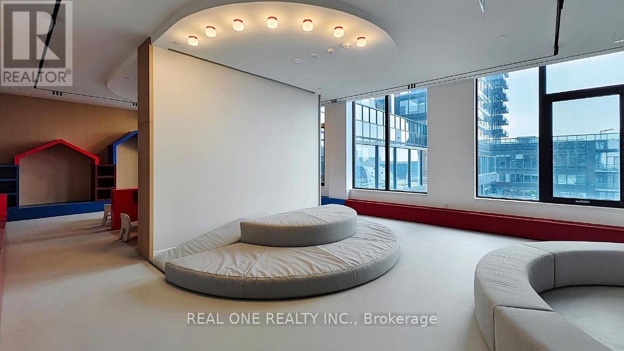 904 - 395 Square One Drive, Mississauga, Ontario  L5B 0P6 - Photo 35 - W12726594