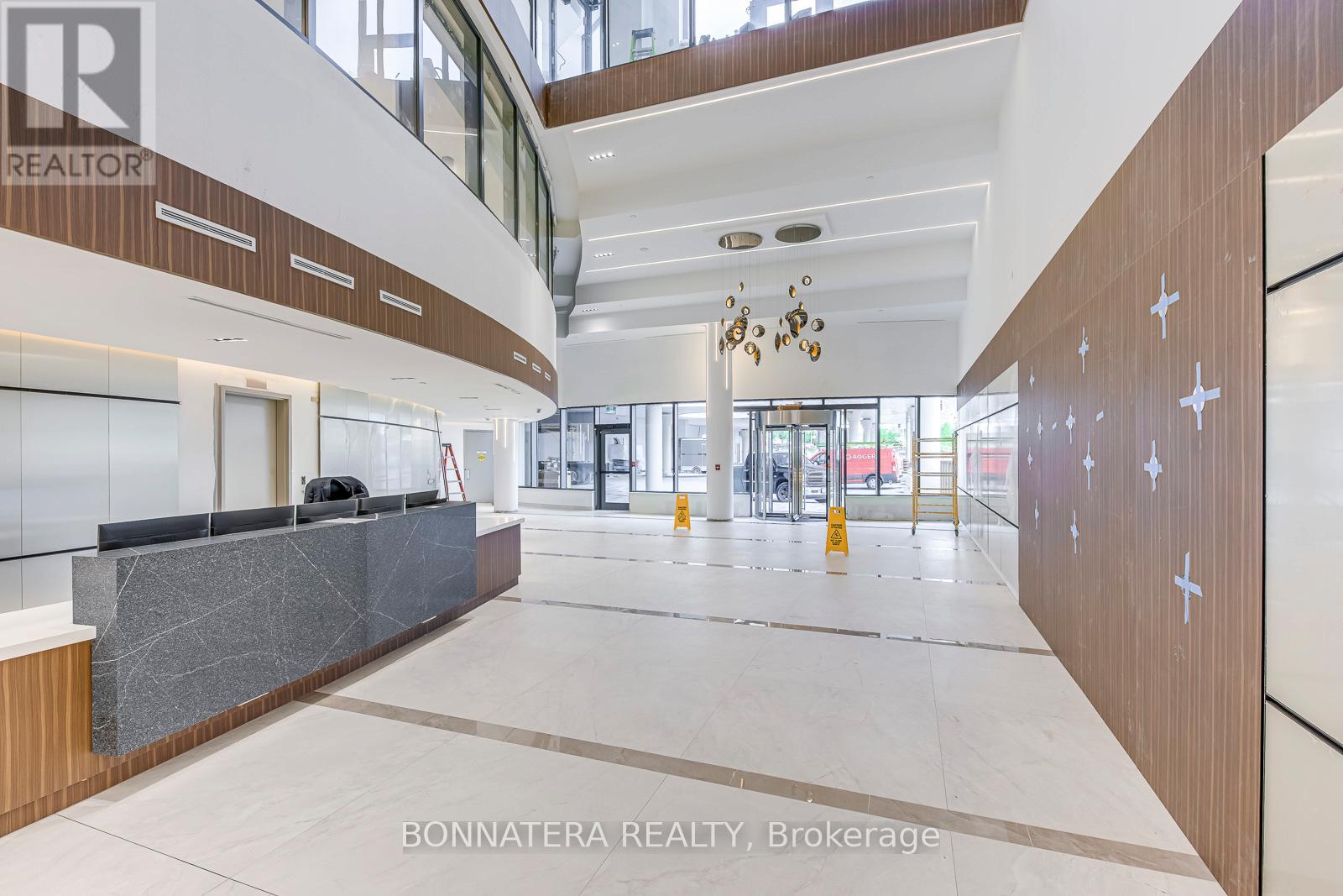 810 - 5105 Hurontario Street, Mississauga, Ontario  L4Z 0C9 - Photo 3 - W12726602