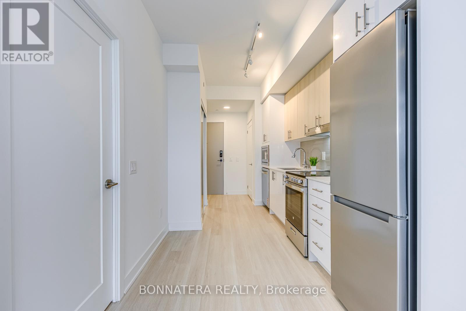 810 - 5105 Hurontario Street, Mississauga, Ontario  L4Z 0C9 - Photo 5 - W12726602