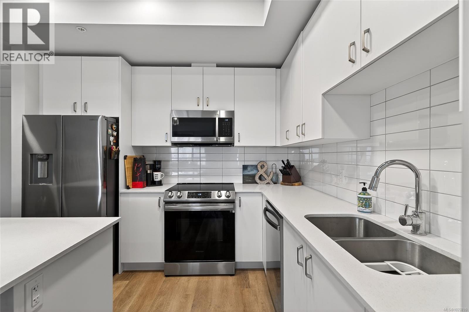 205 140 Jensen Ave W, Parksville, British Columbia  V9P 0H7 - Photo 11 - 1023710