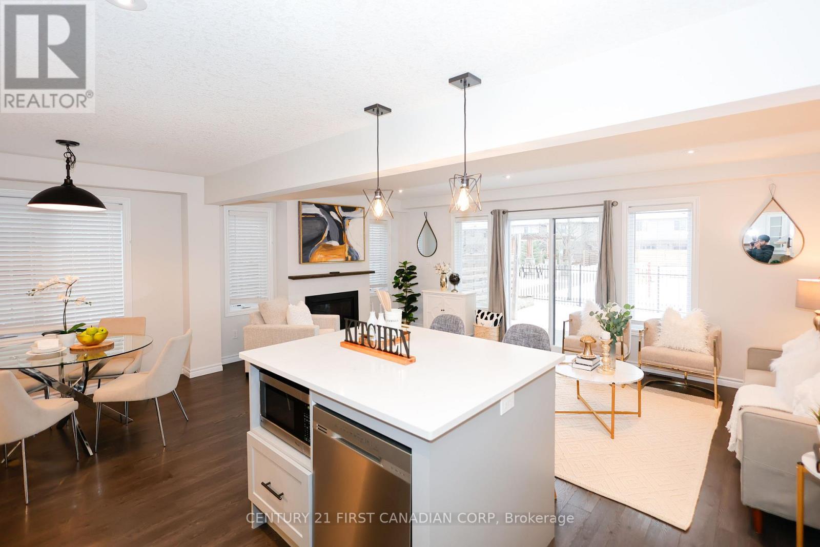 9 - 2040 SHORE ROAD, London South, Ontario