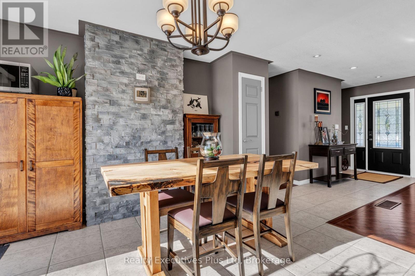 7050 County Road 2 Road, Loyalist, Ontario  K7K 1Z2 - Photo 11 - X12726620