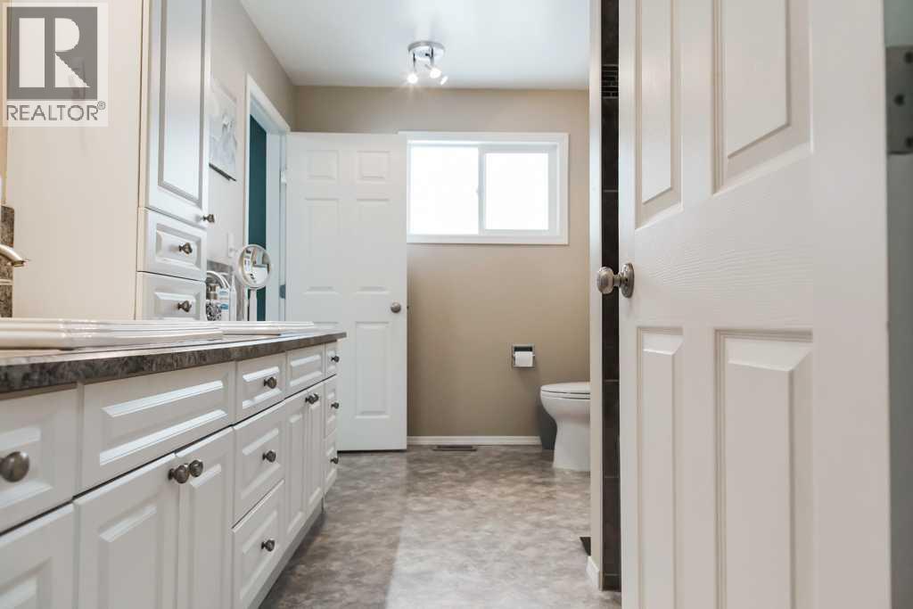 5102 43 Avenue, Spirit River, Alberta  T0H 3G0 - Photo 25 - A2276529