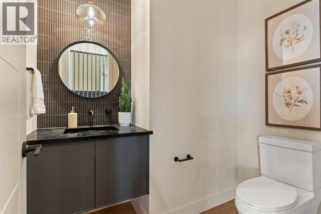 8 Westmount Point, Okotoks, Alberta  T1S 0K6 - Photo 13 - A2277677