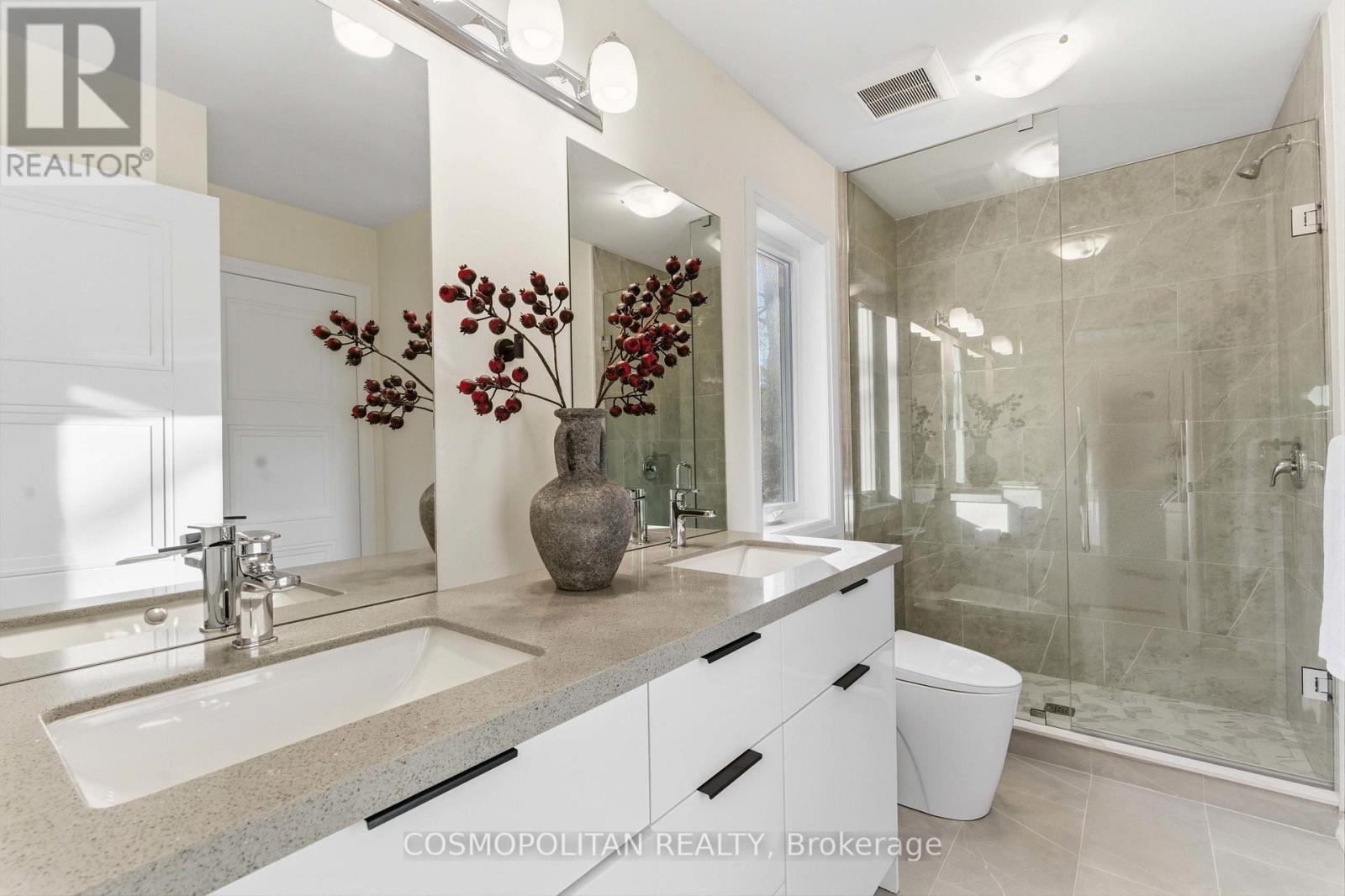 B - 71 Bradley Street, St. Catharines, Ontario  L2T 1R5 - Photo 32 - X12726644