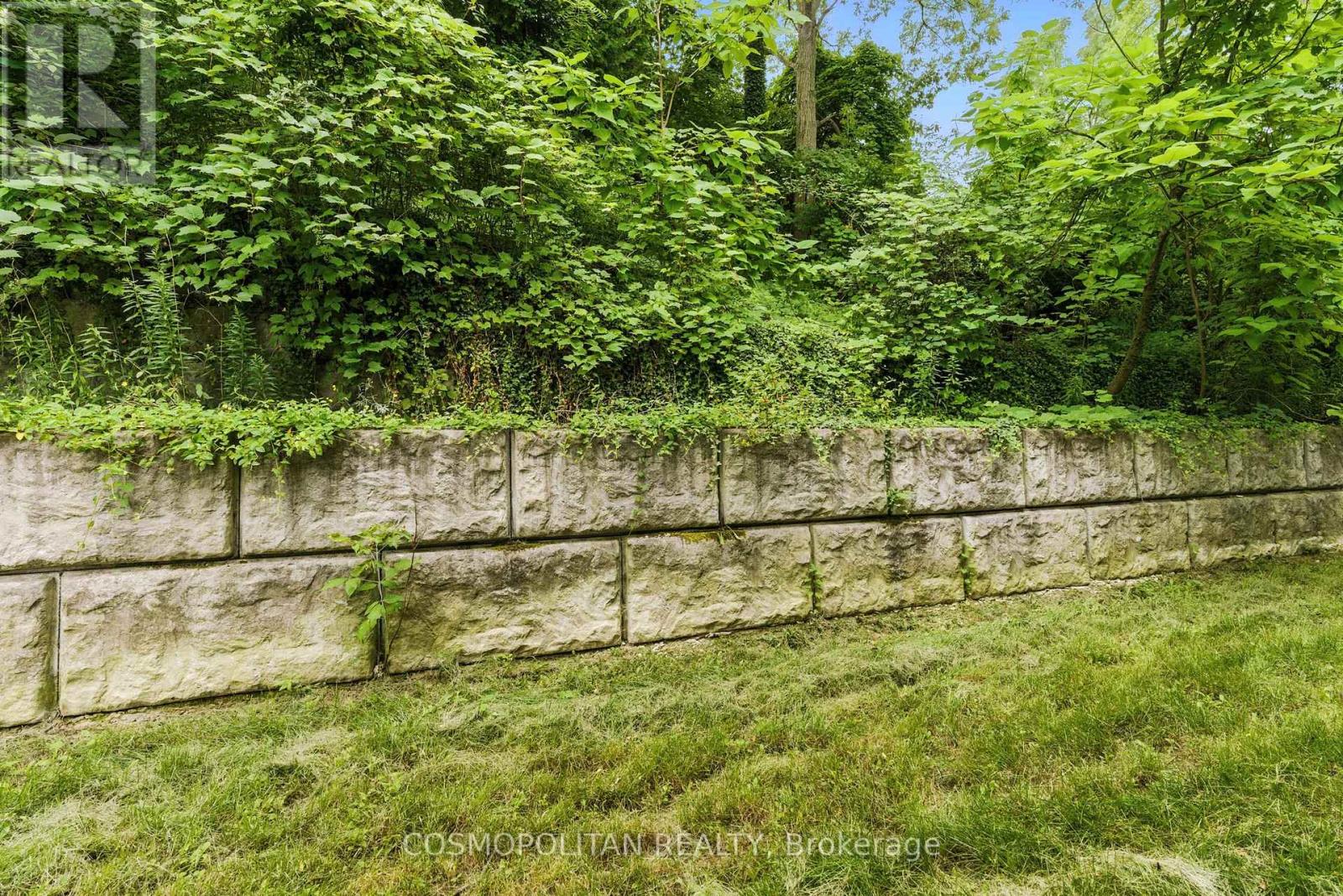 B - 71 Bradley Street, St. Catharines, Ontario  L2T 1R5 - Photo 50 - X12726644