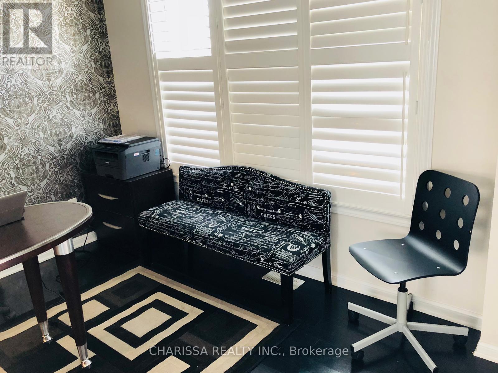 945 Farmstead Drive, Milton, Ontario  L9T 8H9 - Photo 4 - W12721252