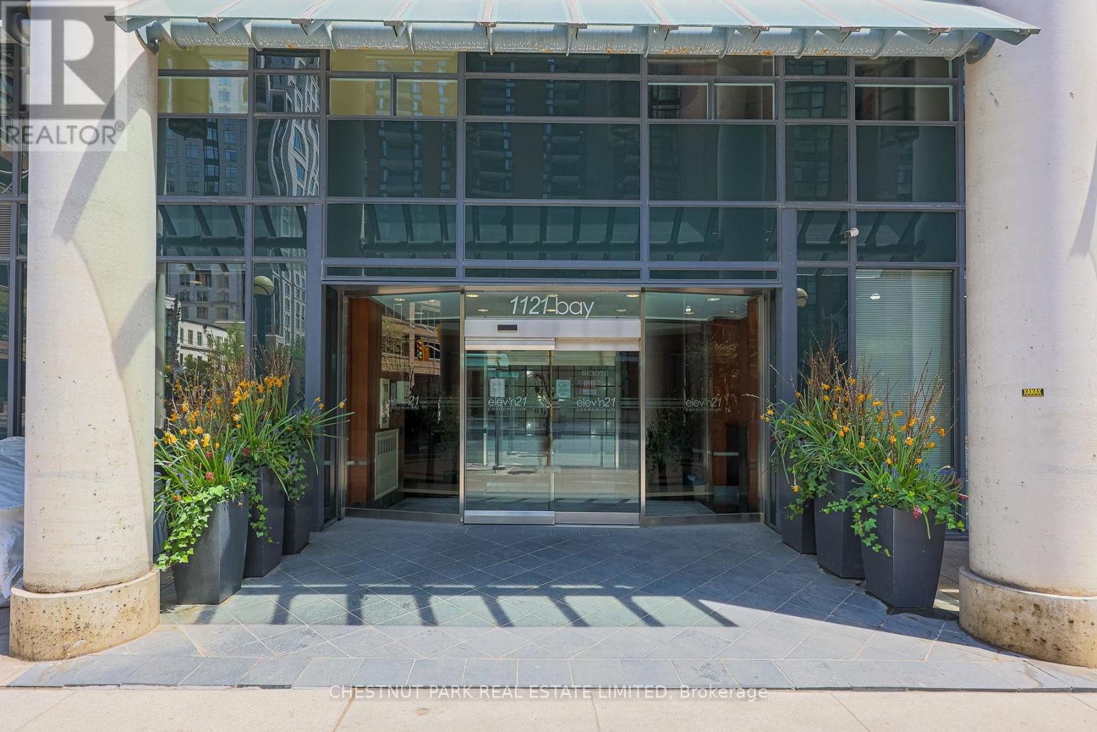 1904 - 1121 Bay Street, Toronto, Ontario  M5S 3L9 - Photo 2 - C12726624