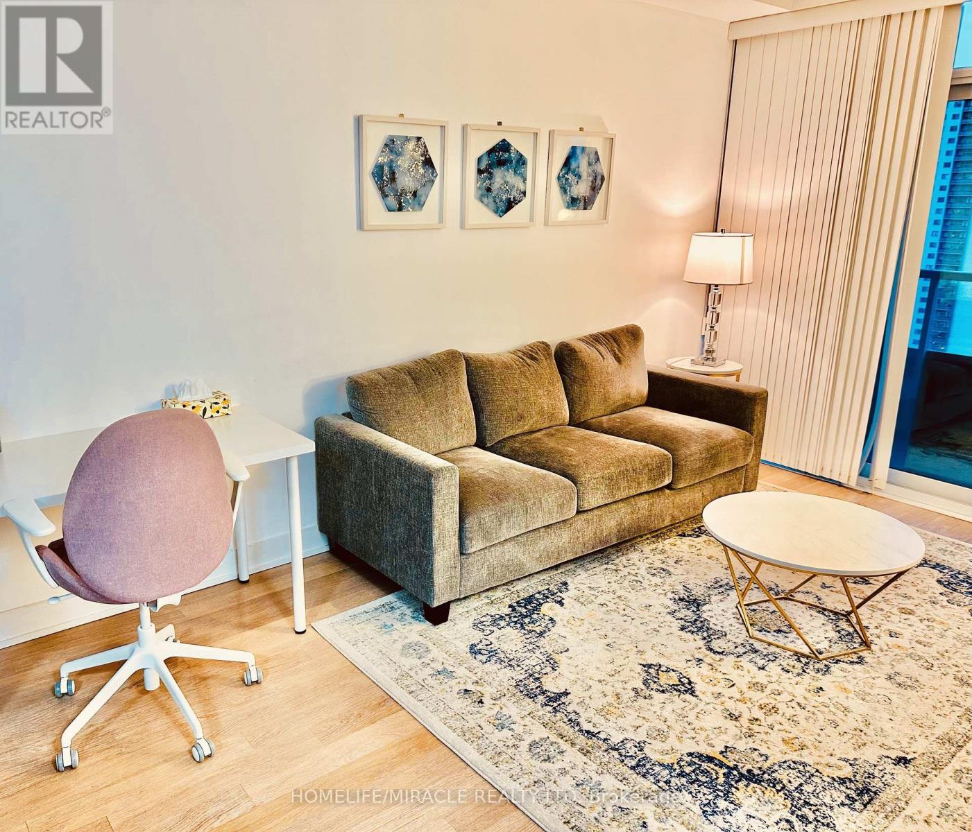 1905 - 120 Homewood Avenue, Toronto, Ontario  M4Y 2J3 - Photo 4 - C12726632