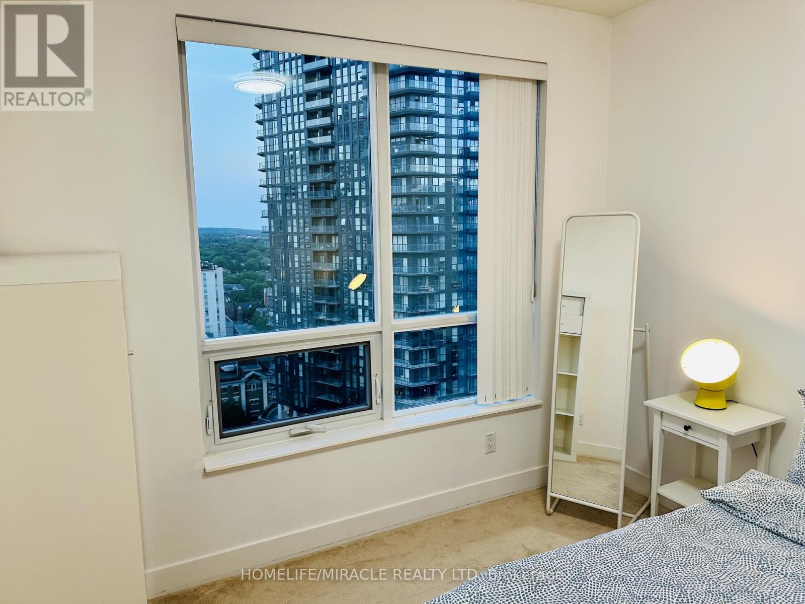 1905 - 120 Homewood Avenue, Toronto, Ontario  M4Y 2J3 - Photo 6 - C12726632