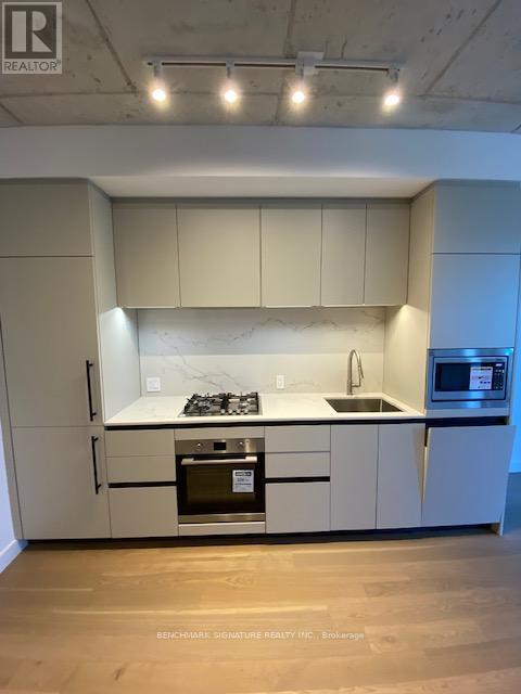 330 - 1720 BAYVIEW AVENUE, Toronto, Ontario