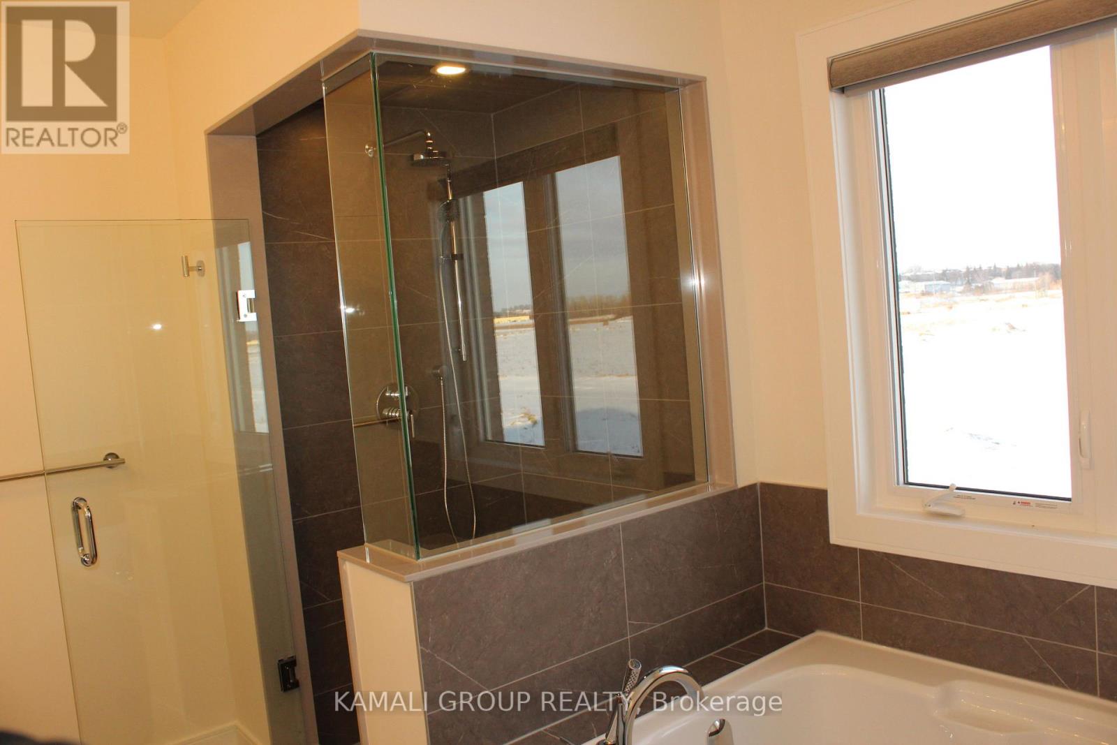 52 Hitching Post, Georgina, Ontario  L4P 0S7 - Photo 11 - N12726610