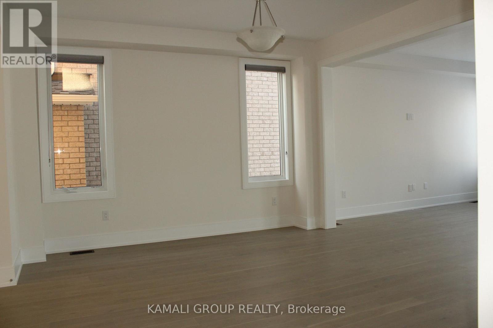 52 Hitching Post, Georgina, Ontario  L4P 0S7 - Photo 9 - N12726610