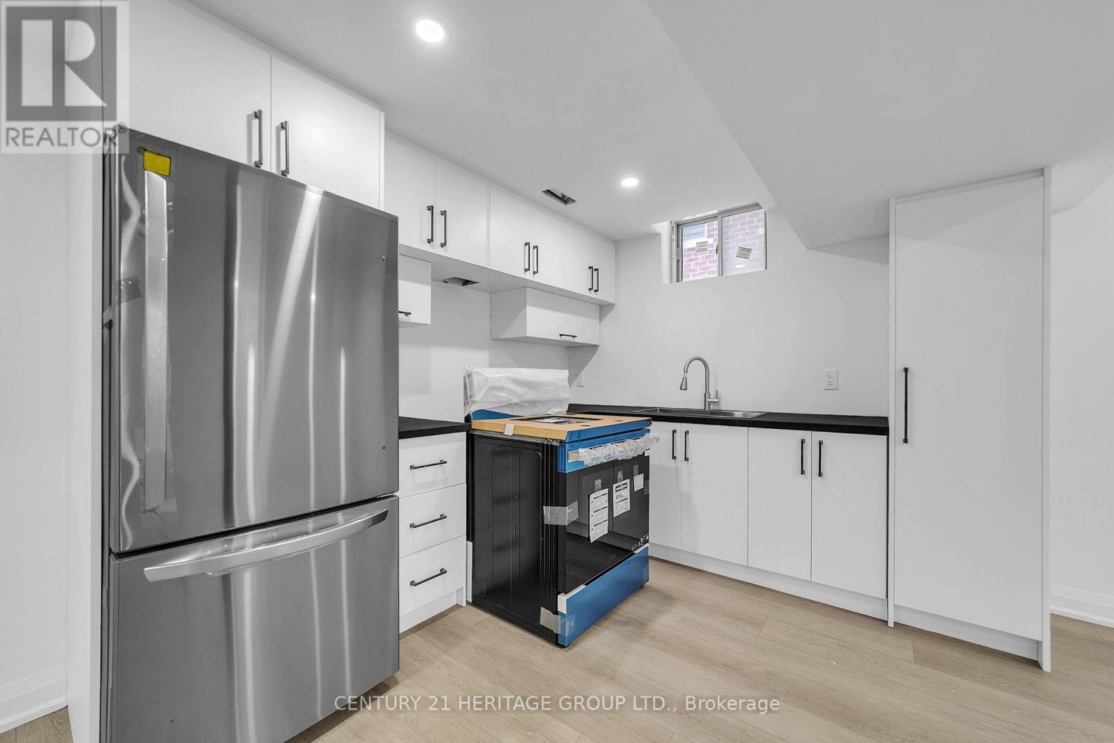 Bsmt - 42 Portage Avenue, Richmond Hill, Ontario  L4E 2Z5 - Photo 11 - N12669934