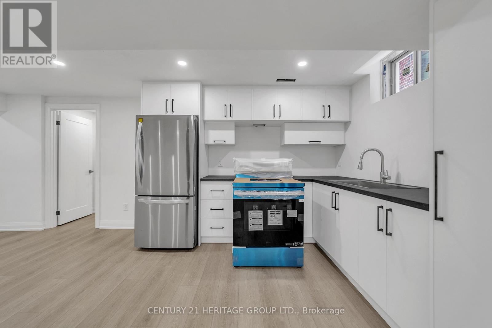 Bsmt - 42 Portage Avenue, Richmond Hill, Ontario  L4E 2Z5 - Photo 9 - N12669934