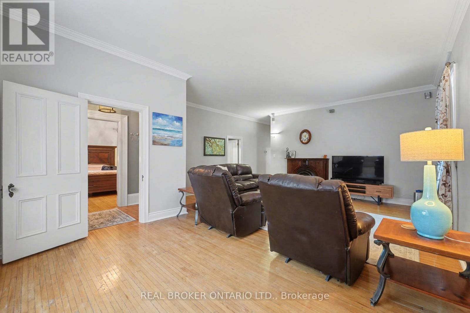 664 Olde Victoria Street, Kincardine, Ontario  N2Z 2A5 - Photo 13 - X12726614