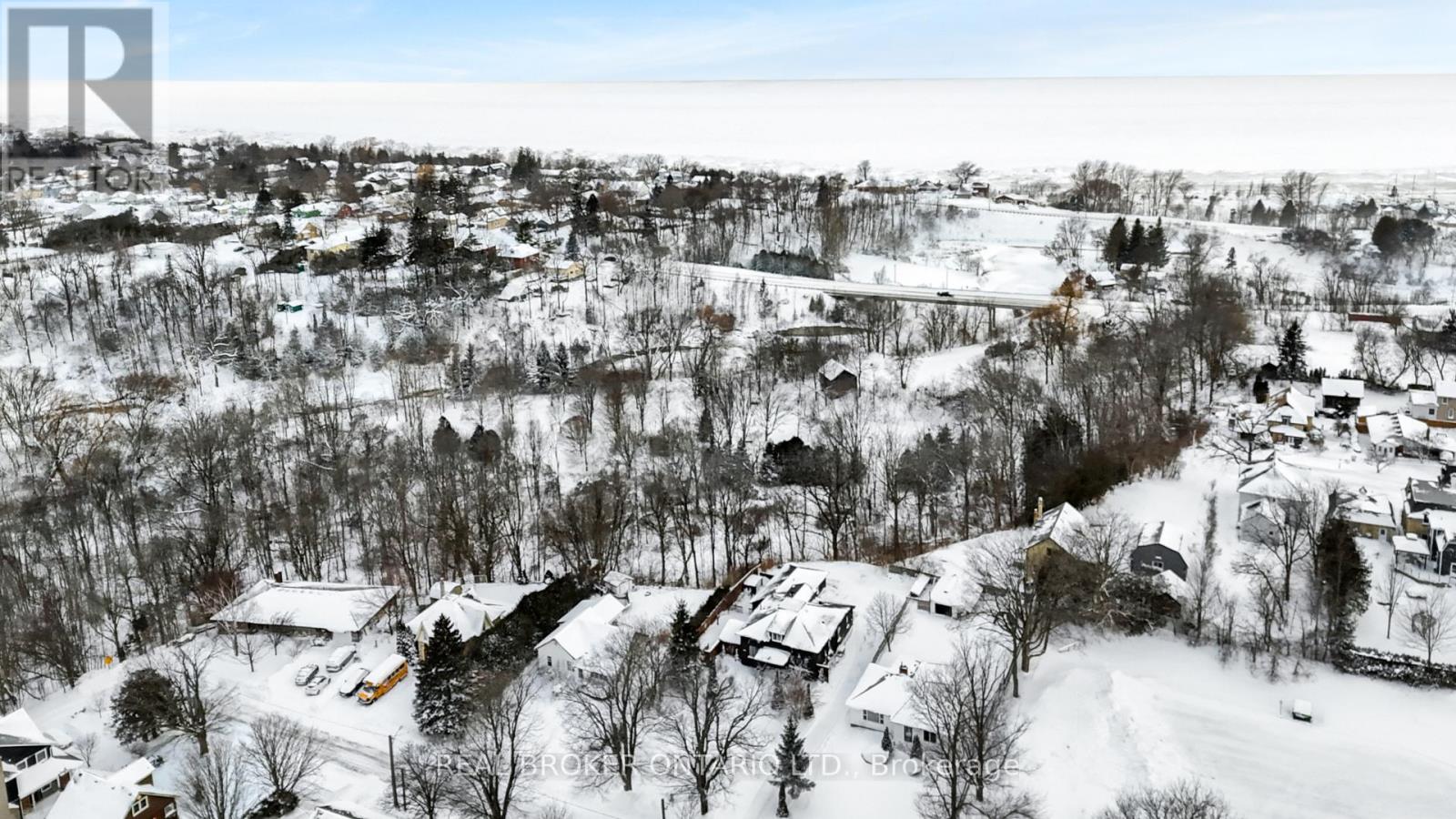 664 Olde Victoria Street, Kincardine, Ontario  N2Z 2A5 - Photo 3 - X12726614