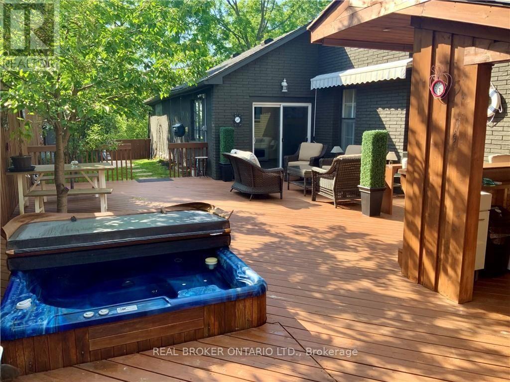 664 Olde Victoria Street, Kincardine, Ontario  N2Z 2A5 - Photo 40 - X12726614