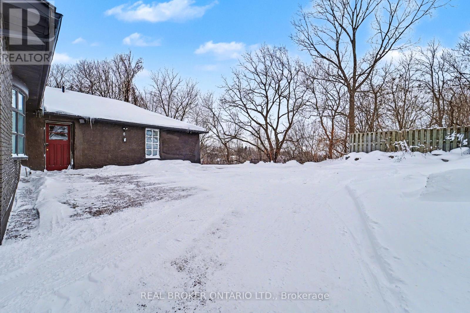 664 Olde Victoria Street, Kincardine, Ontario  N2Z 2A5 - Photo 48 - X12726614