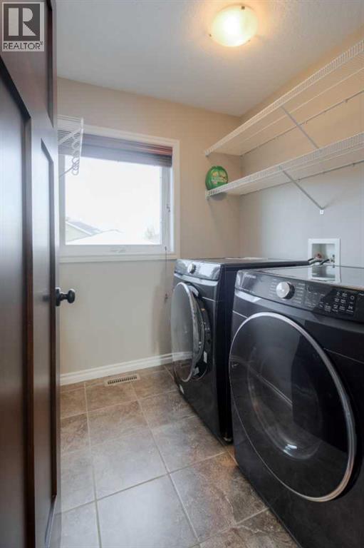 11 Cougar Cove N, Lethbridge, Alberta  T1H 6M7 - Photo 17 - A2274484